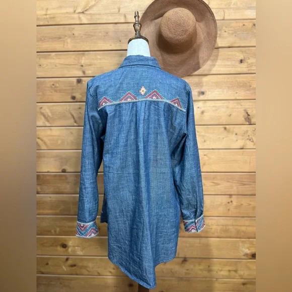 Johnny Was Zipup Shirt Tunic Denim Blue Embroidered Floral Horse Equine Medium - Picture 3 of 12